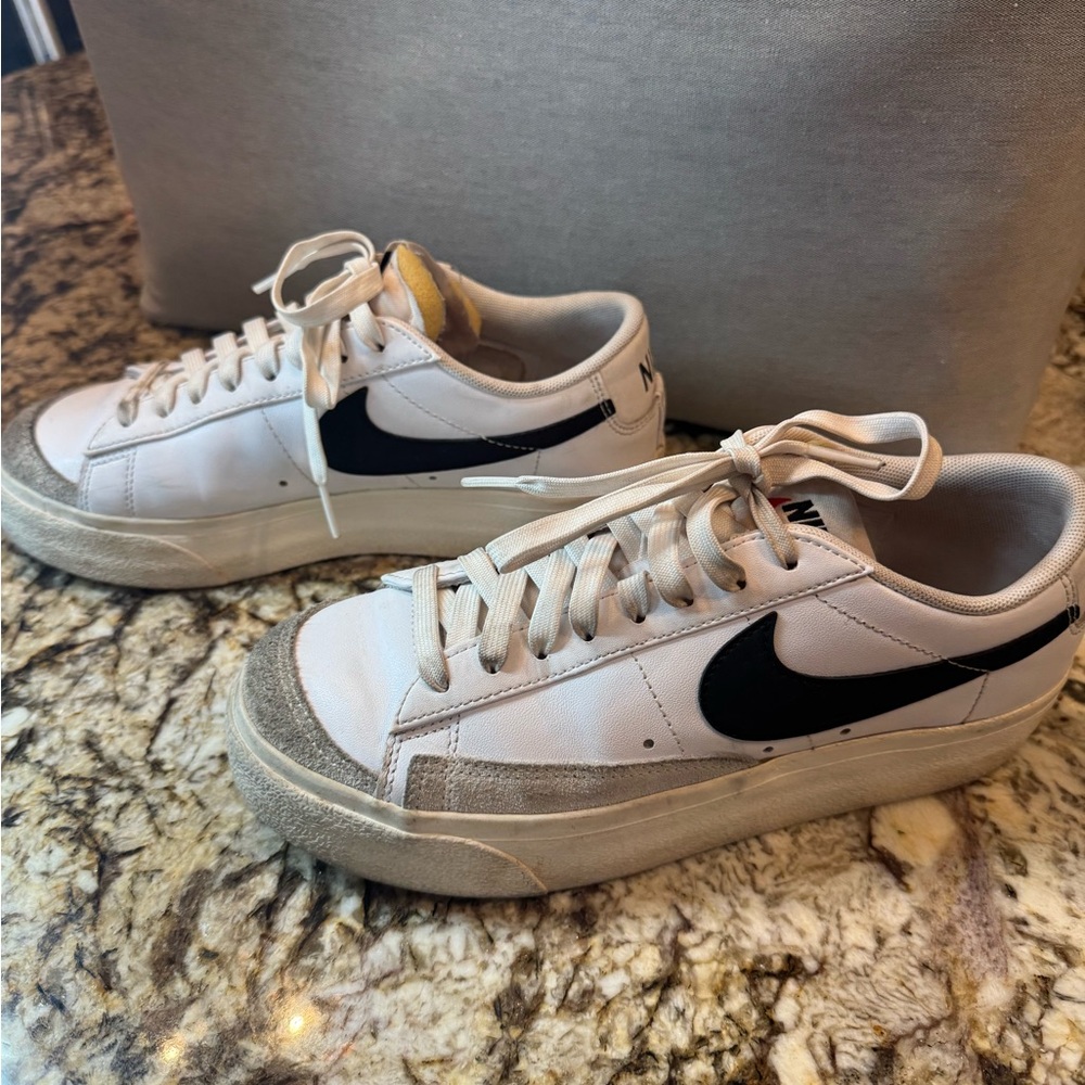 Nike Classic White and Black Low-Top Sneakers